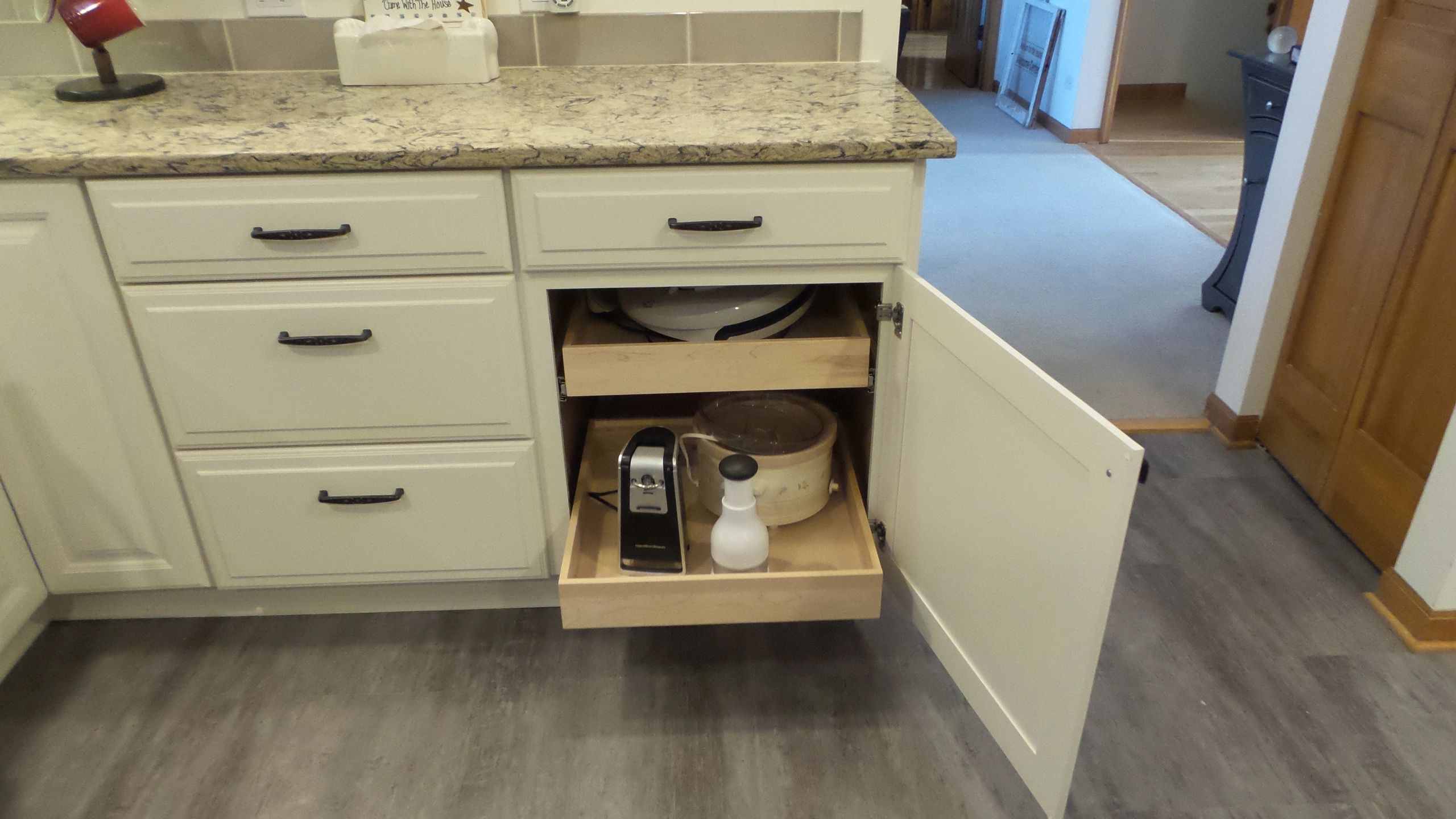 Nelson kitchen cabinet pullout shelves